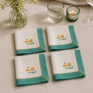 Vintage Set of 4 Linen Cocktail Napkins Cream Green Floral Embroidery 10x10 Sq